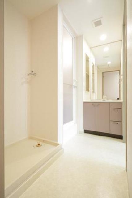 洗面設備　※写真は同タイプ住戸です。
