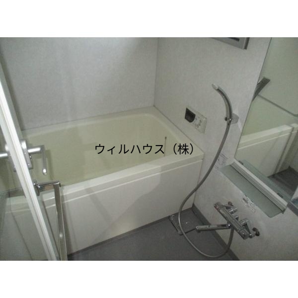バス・シャワールーム　浴室乾燥機付き！