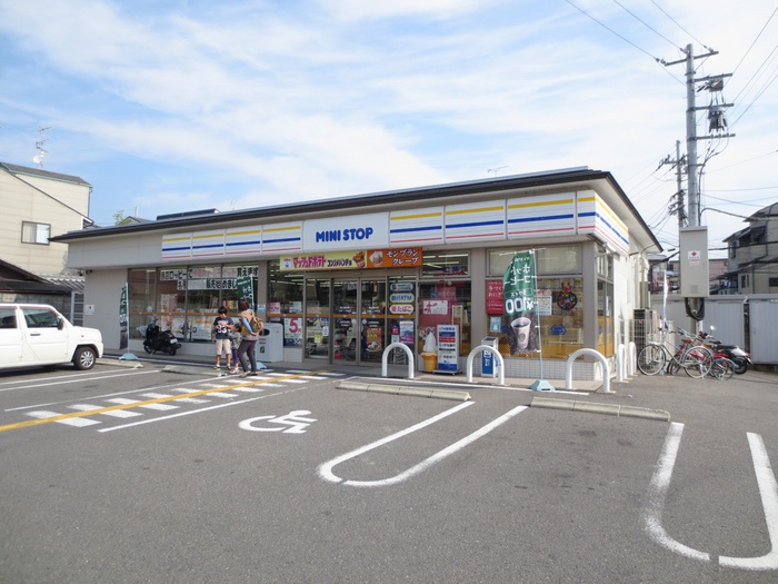 コンビニ　ミニストップ　太秦一ノ井町店（コンビニ）まで280m