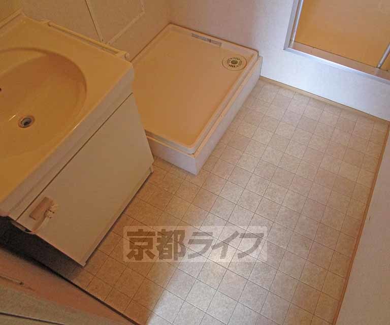 ＪＲ山陰本線 亀岡駅 徒歩17分 2階建 築32年の内装写真