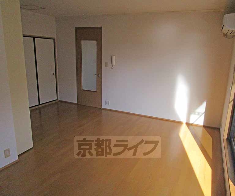 ＪＲ山陰本線 亀岡駅 徒歩17分 2階建 築32年の居間写真