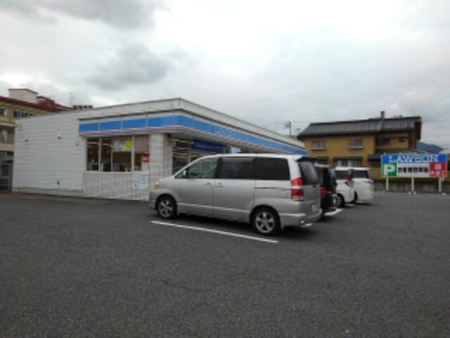 コンビニ　ローソン須坂東横町店（コンビニ）まで290m
