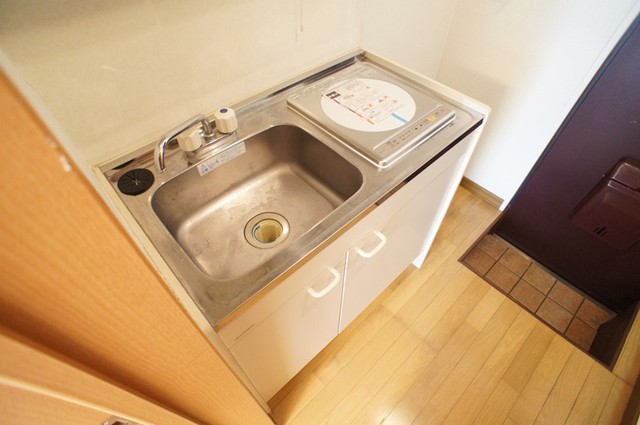 キッチン　安全、便利なＩＨクッキングヒーター完備♪