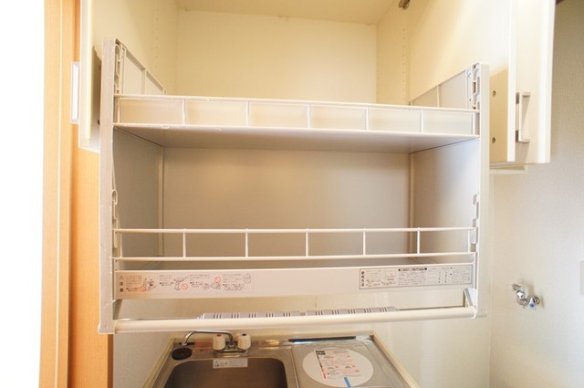 その他　キッチン上部の収納です♪収納豊富で使いやすい。