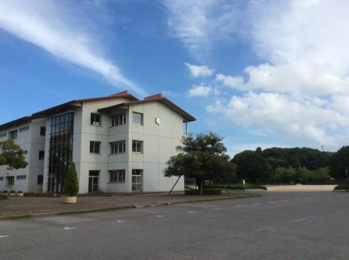中学校　袖ケ浦市立蔵波中学校（中学校）まで630m