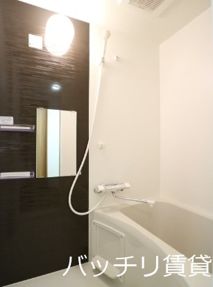 バス・シャワールーム　＊画像は別部屋の為イメージ、現状を優先いたします
