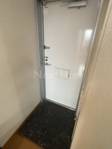レオパレスホヌの玄関写真