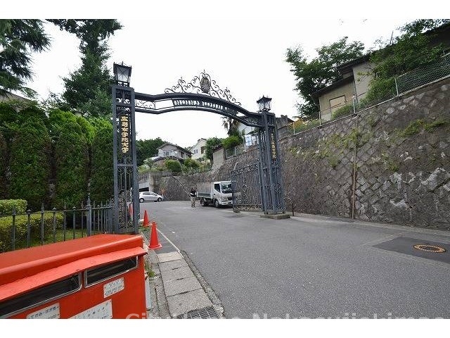 大学・短大　広島女学院大学（大学・短大）まで2633m