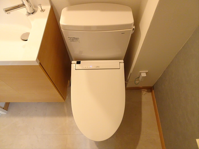 京王線 代田橋駅 徒歩7分 6階建 築27年のトイレ写真