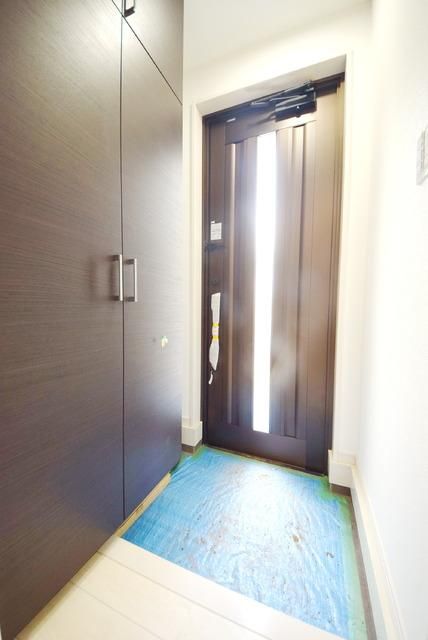 玄関　同タイプの写真です