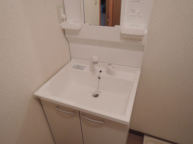 洗面設備　同物件別室のイメージ画像となります