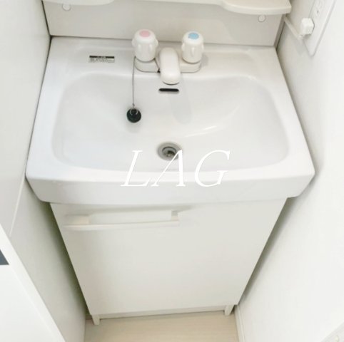 洗面設備　独立洗面台です。