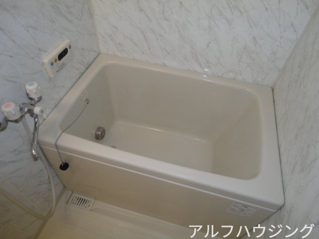 バス・シャワールーム　バス