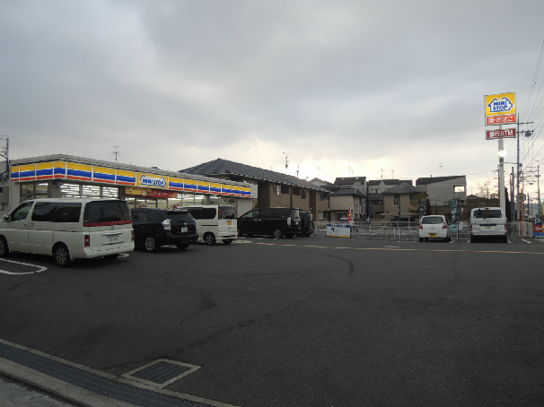コンビニ　ミニストップ 八尾太田店（コンビニ）まで389m