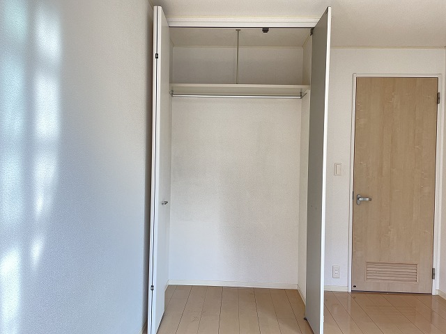 収納　奥行ワイド　クローゼット付