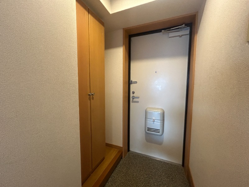 玄関　３０１号