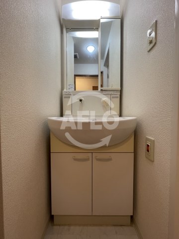 洗面設備　KHKコート西野田　独立洗面台