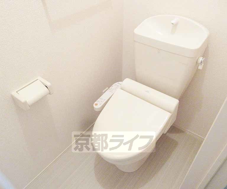 トイレ　ウォシュレット付き・