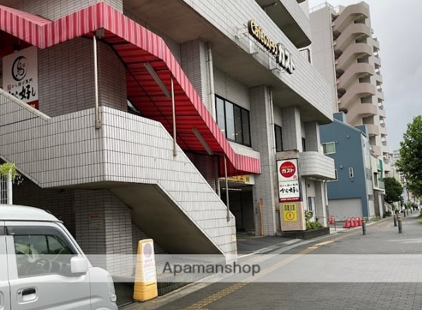 飲食店　ガスト横須賀汐入店（飲食店）まで884m