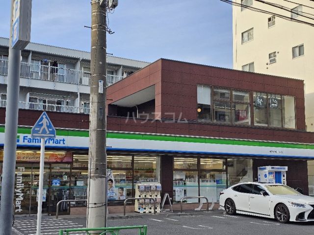 コンビニ　ファミリーマート 中野弥生町二丁目店（コンビニ）まで99m