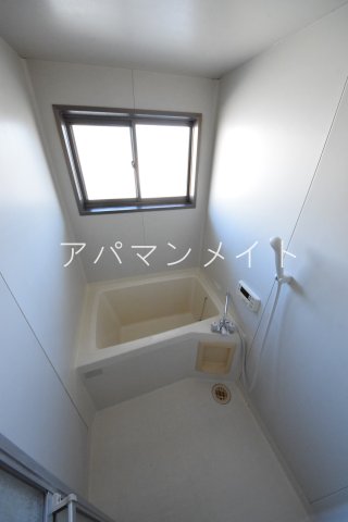 バス・シャワールーム　ゆったり過ごせるお風呂です