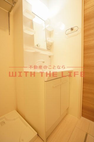 洗面設備　使いやすい独立洗面台です