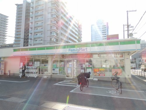 コンビニ　ファミリーマート 海老江一丁目店（コンビニ）まで388m