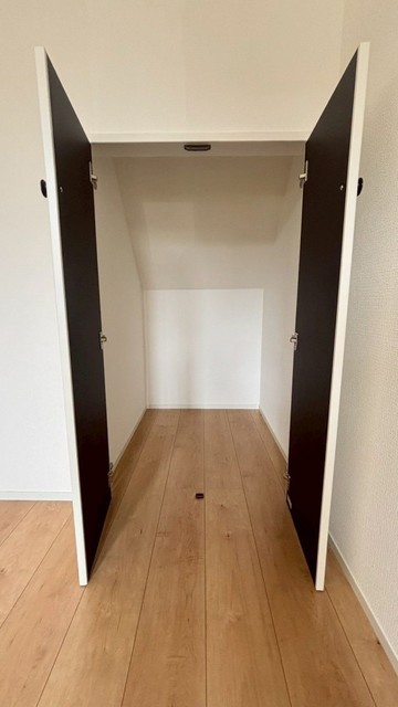 収納　【収納】１０１号は反転です