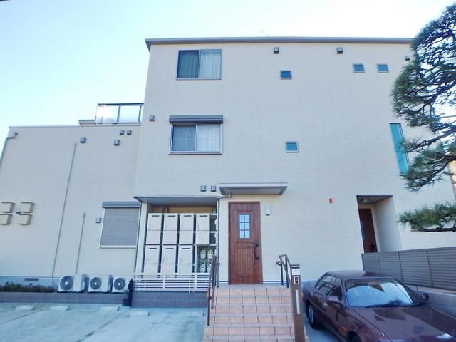 建物外観　★南向きで日当たり良好★