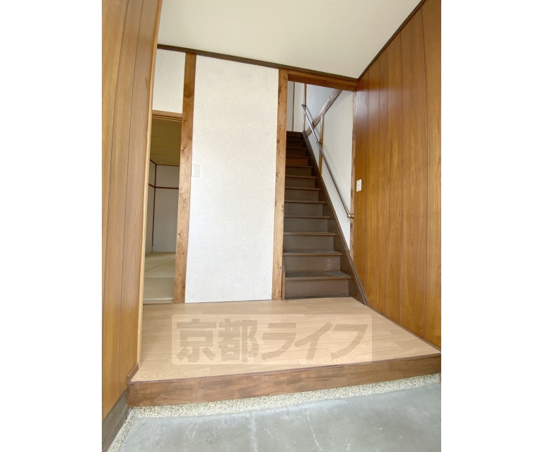 その他部屋・スペース　玄関から見たところです。