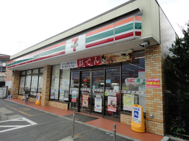 コンビニ　セブンイレブン世田谷経堂3丁目店（コンビニ）まで353m