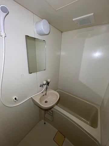 バス・シャワールーム　日々の暮らしに欠かせないお風呂です
