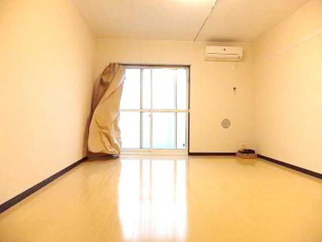 その他部屋・スペース　★日当たり良好な洋室★