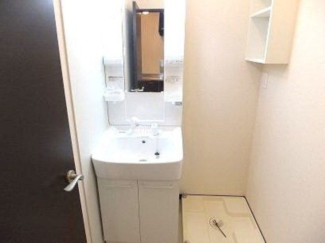 洗面設備　★脱衣所内の独立洗面台★