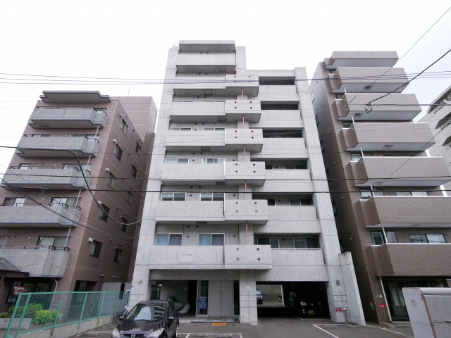 建物外観　◆ネット無料・灯油暖房で経済的！◆設備充実の単身向け1LDK