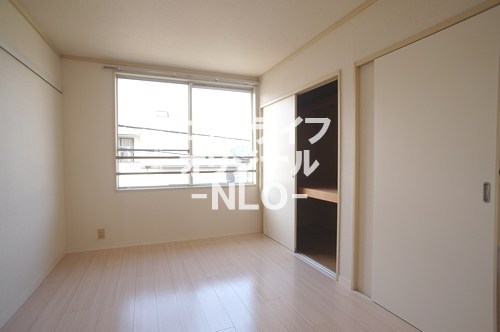 その他　北側洋室☆お子様の自室に☆