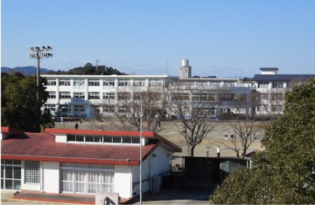 小学校　菊川市立小笠北小学校（小学校）まで1402m