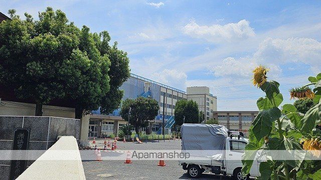 小学校　横浜市立大口台小学校（小学校）まで527m