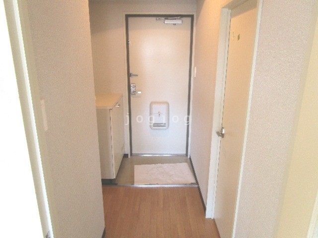玄関　ゆったりとした玄関です。