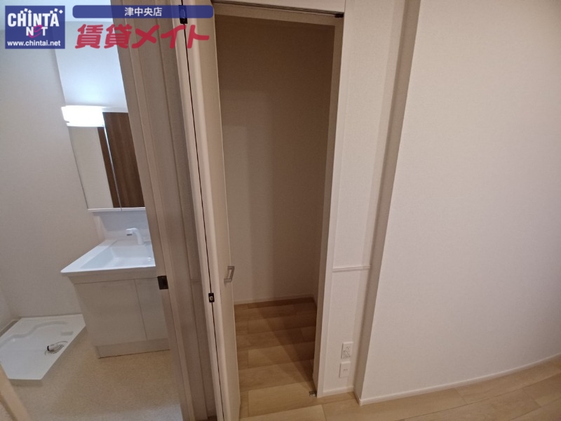 収納　反転タイプ画像