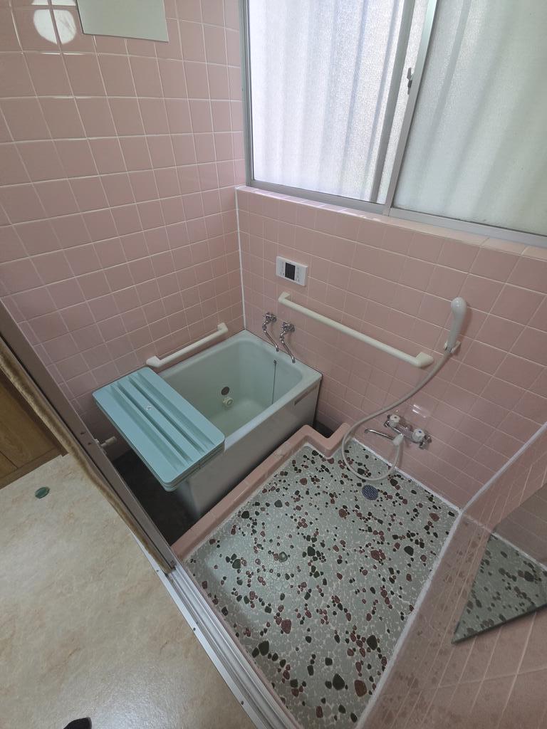 小茂根戸建の風呂写真