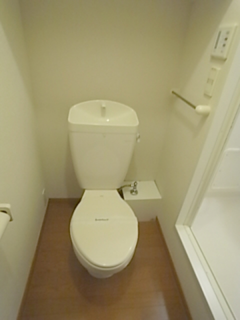 レオパレスSAKABE Iのトイレ写真