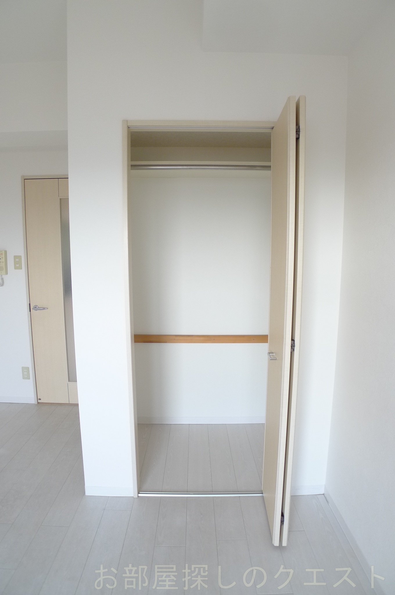 収納　（写真は同タイプ）