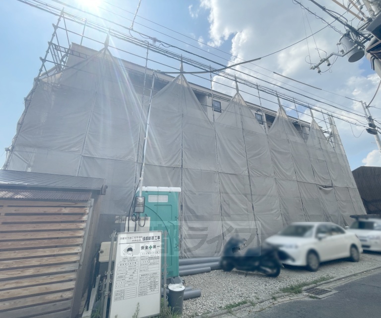 建物外観　・建築中