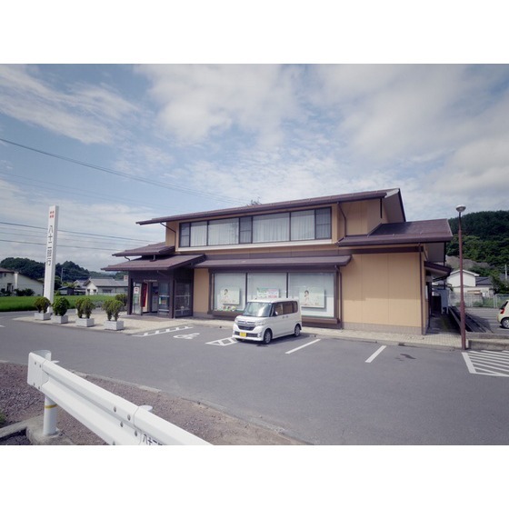 銀行　八十二銀行真田支店（銀行）まで1949m