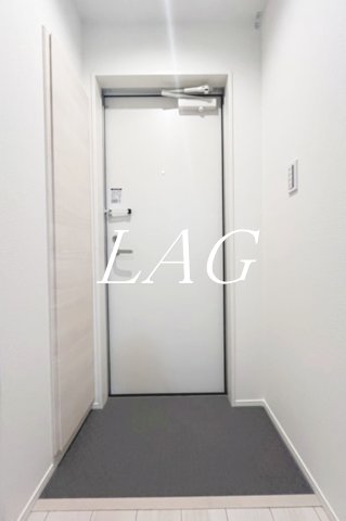 玄関　玄関です。（同仕様設備です）