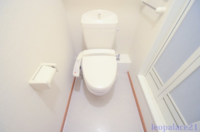 その他　「同タイプの部屋の写真です」「現況優先」