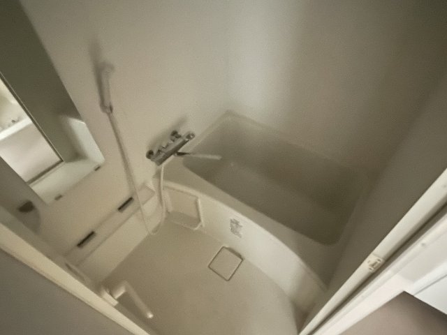 バス・シャワールーム　ゆったり過ごせるお風呂です
