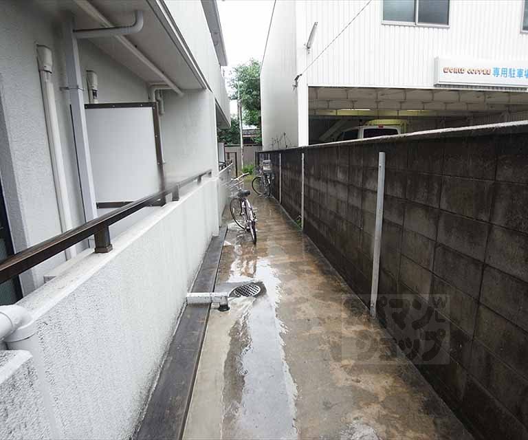 その他共有部分　広々駐輪スペース。