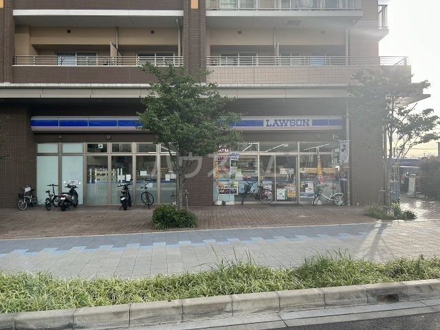 コンビニ　ローソン ささしまライブ駅前店（コンビニ）まで520m